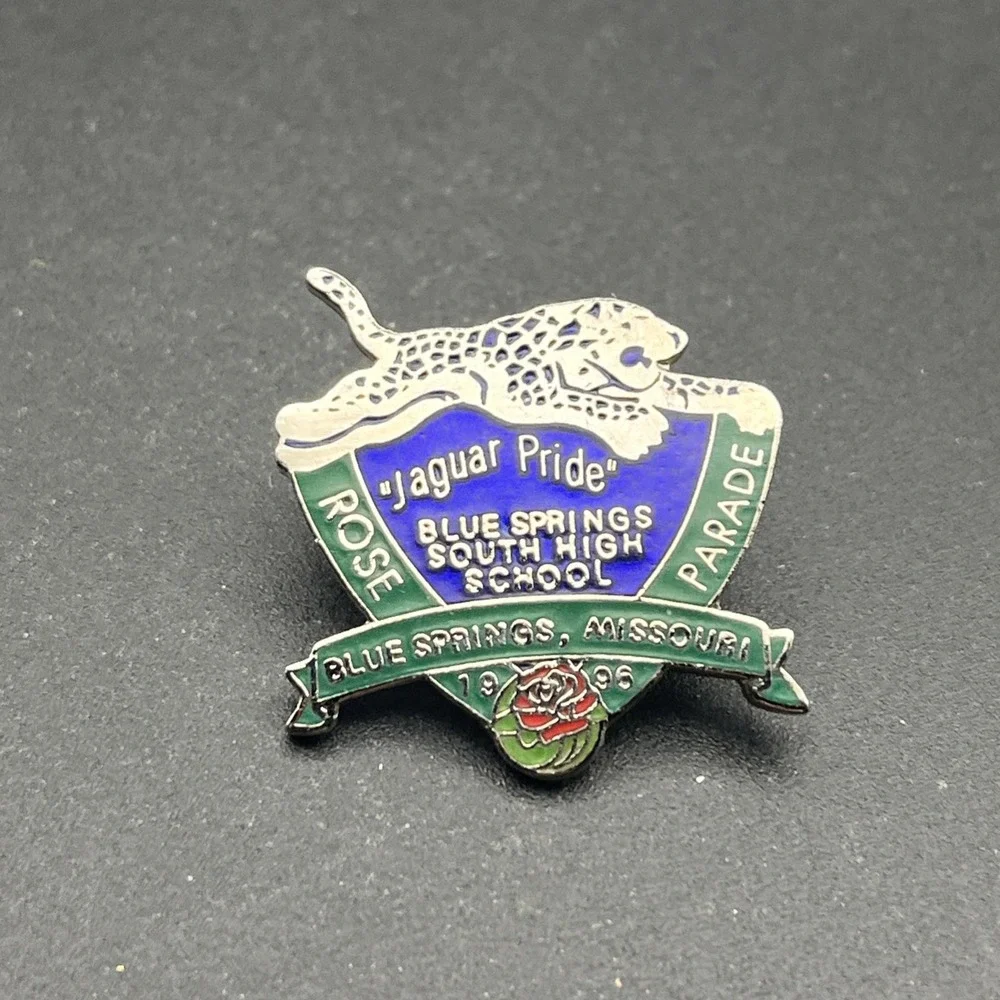 1996 Rose Parade Blue Springs‎ South High School MO Jaguar Pride Lapel Hat Pin